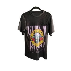 Guns N’ Roses women’s black short sleeve mesh top size medium￼